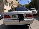 Mercedes E 240-2