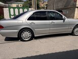 Mercedes E 240-5