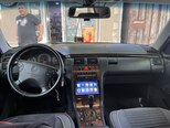 Mercedes E 240-7
