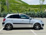 Kia Rio-5