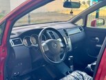 Nissan Tiida-12