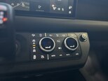 Land Rover Defender-16