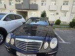 Mercedes E 240-1
