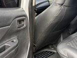 Mitsubishi L200-11