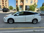 Toyota Prius-5