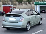 Toyota Prius-5