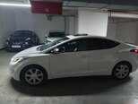 Hyundai Elantra-4