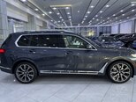 BMW X7-4