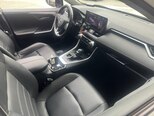 Toyota RAV4-8