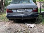 Mercedes 200 D-2