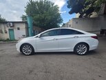Hyundai Sonata-3