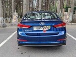 Hyundai Elantra-12
