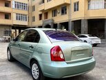 Hyundai Accent-7