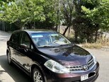 Nissan Tiida-12