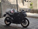 Yamaha R15 V4-4