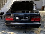 Mercedes E 270-2
