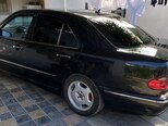Mercedes E 270-4