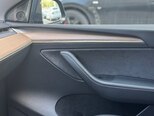 Tesla Model Y-14
