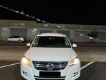Volkswagen Tiguan-1