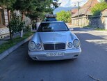 Mercedes E 230-1