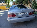 Mercedes E 230-2