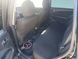 Mitsubishi Airtrek-10