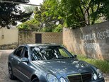 Mercedes E 240-1