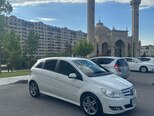 Mercedes B 180-5