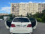Mercedes B 180-2