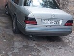Mercedes E 220-4