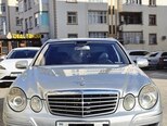 Mercedes E 320-1