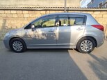 Nissan Tiida-11