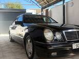 Mercedes E 240-5