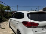 Kia Carens-6