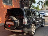 Mitsubishi Pajero-4