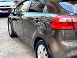 Kia Rio-5