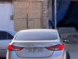 Hyundai Elantra-5