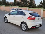 Kia Rio-5
