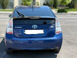Toyota Prius-12