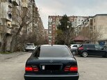 Mercedes E 320-2