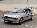 Opel Vectra-15