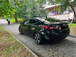 Hyundai Elantra-9
