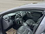 Hyundai Elantra-10