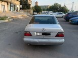 Mercedes 200 E-2
