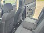 Opel Zafira-9
