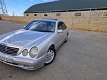 Mercedes E 200-2