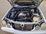 Mercedes E 200-11