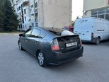 Toyota Prius-5