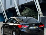 Hyundai Elantra-4