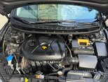 Hyundai Elantra-17